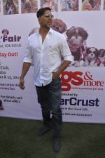 Akshay Kumar inaugurates Upper Crust show in Mumbai on 14th Dec 2012 (31).JPG